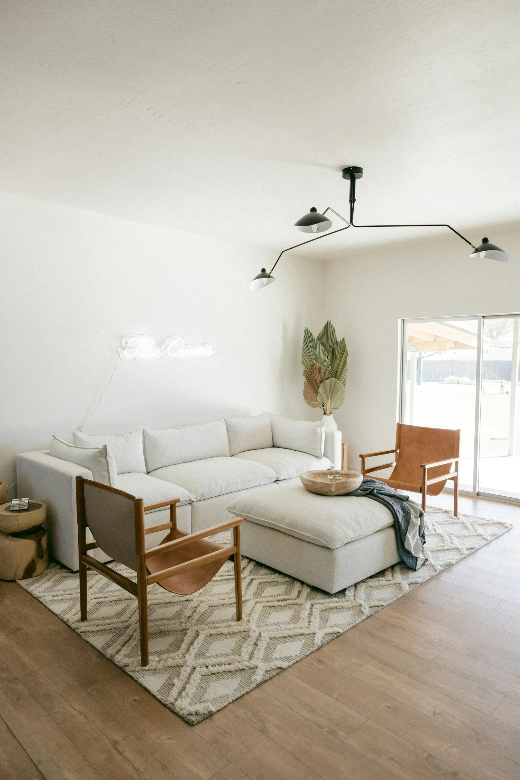 Tips For Finding Furniture and Decorations Online