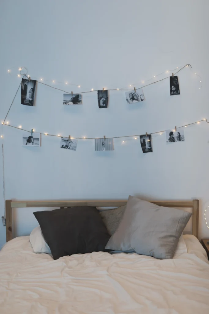 A simple photo rope hanged above bed
